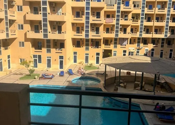 كمبوند طيبه ريزوزت Hurghada